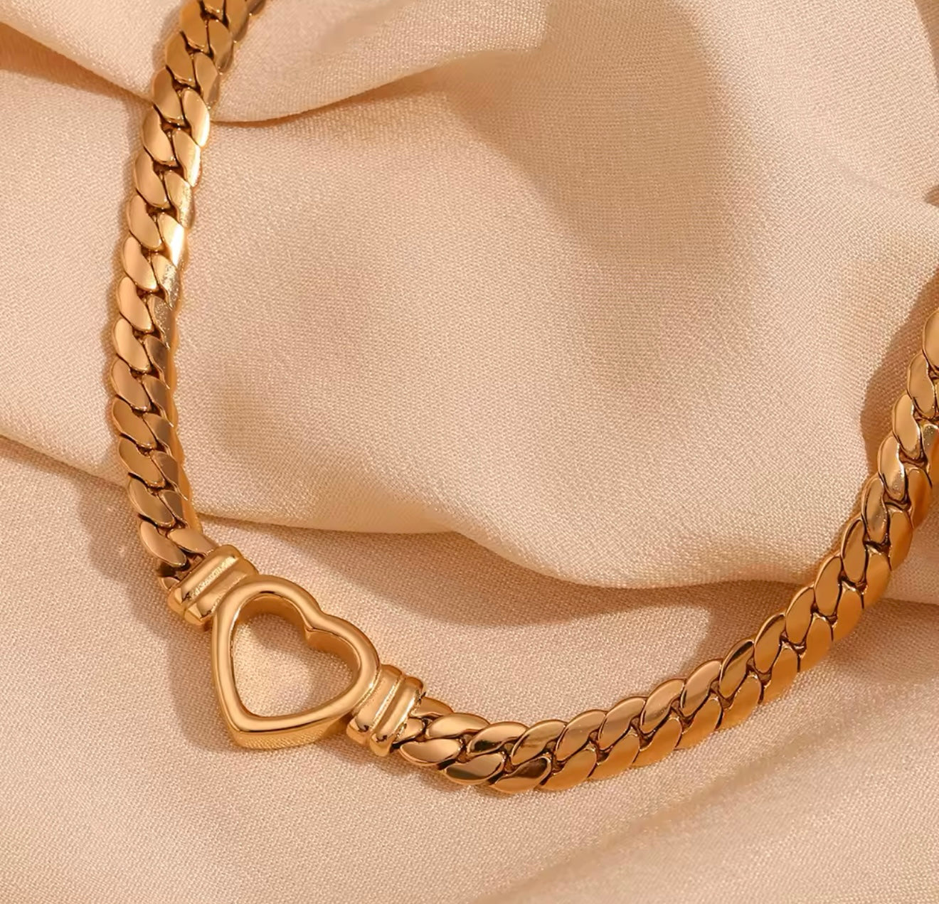 Heart Choker Necklace - Gold