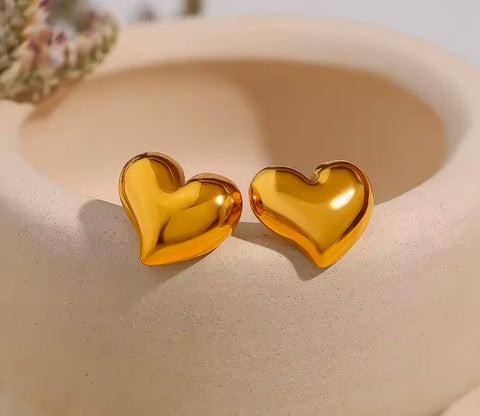 Heart Stud Earrings - Gold